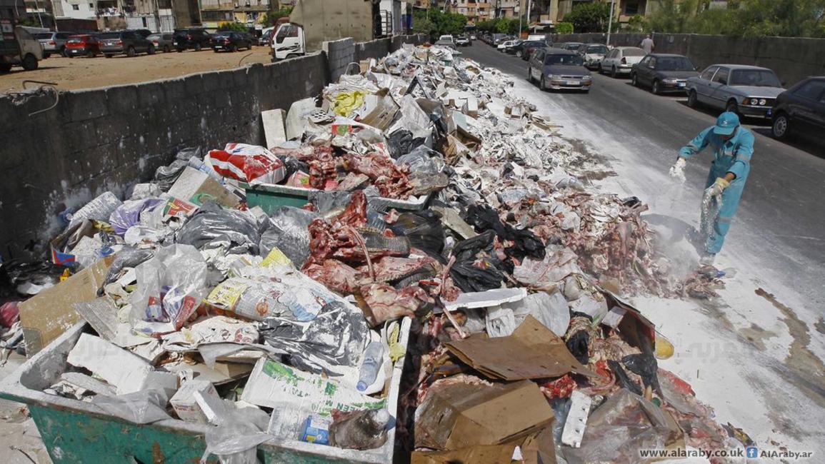 النفايات "تغزو" شوارع بيروت و"الغرق" بالقاذورات يتهددها