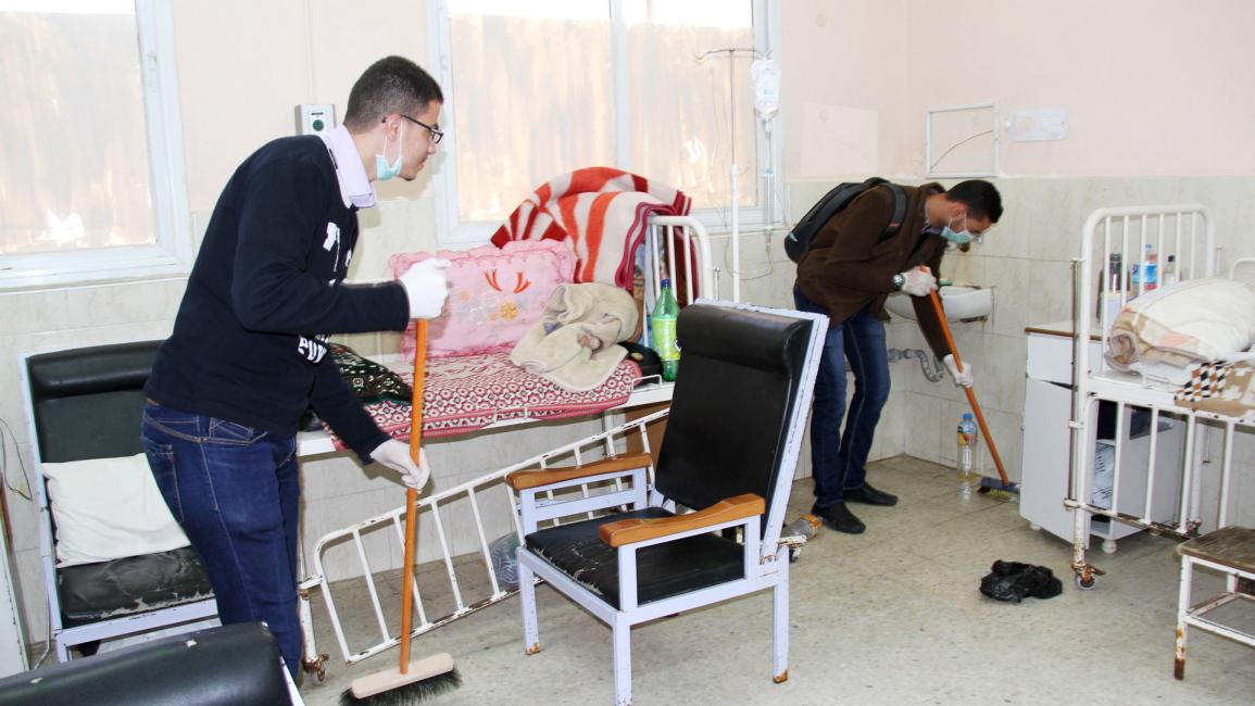 مبادرات تطوعية لتنظيف مستشفيات غزة