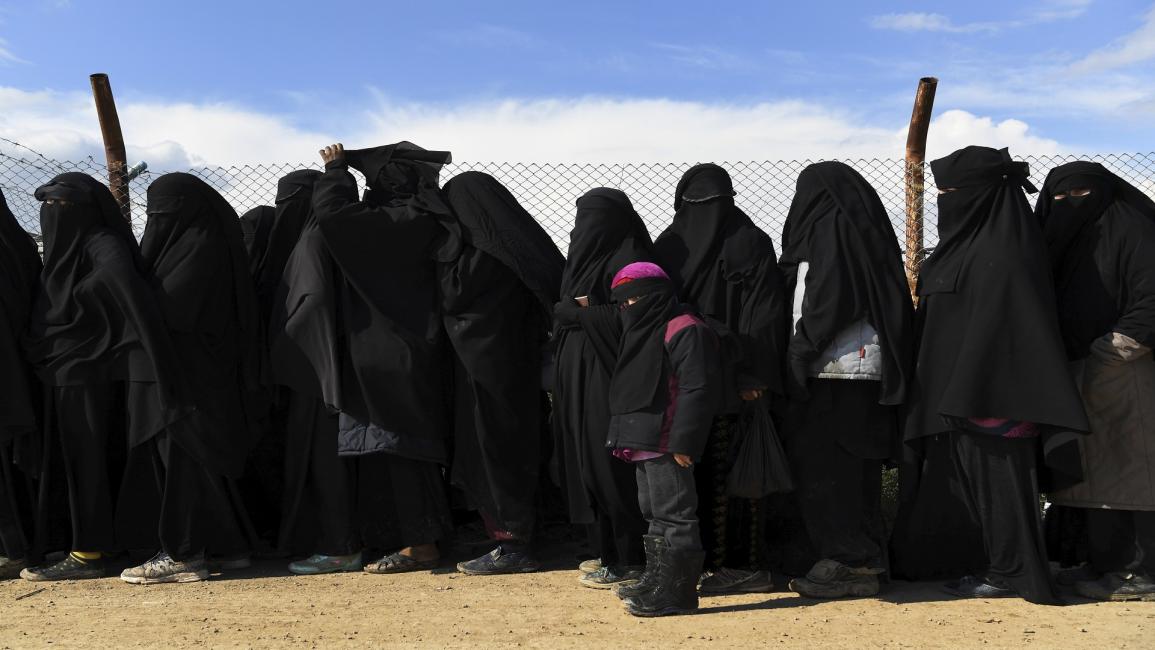 مئات من أطفال ونساء داعش بمخيمات العراق (كيت جيرغتي/Getty)