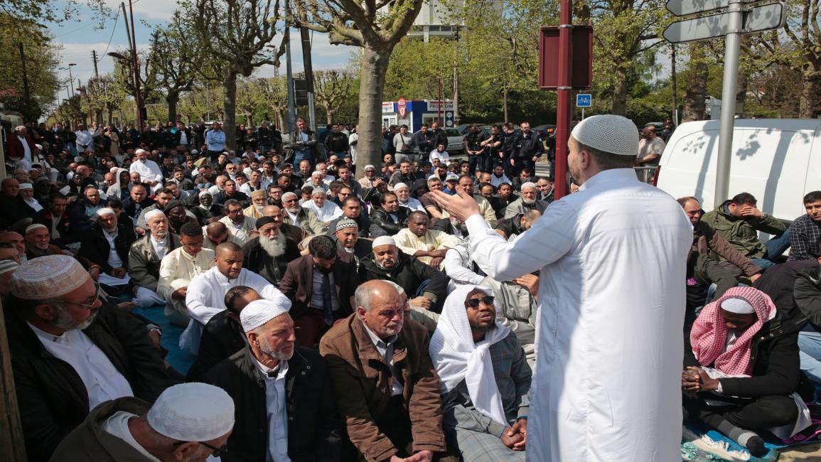 لا تعرف فرنسا المساجد المختلطة (جيوفري هاسيل/فرانس برس)