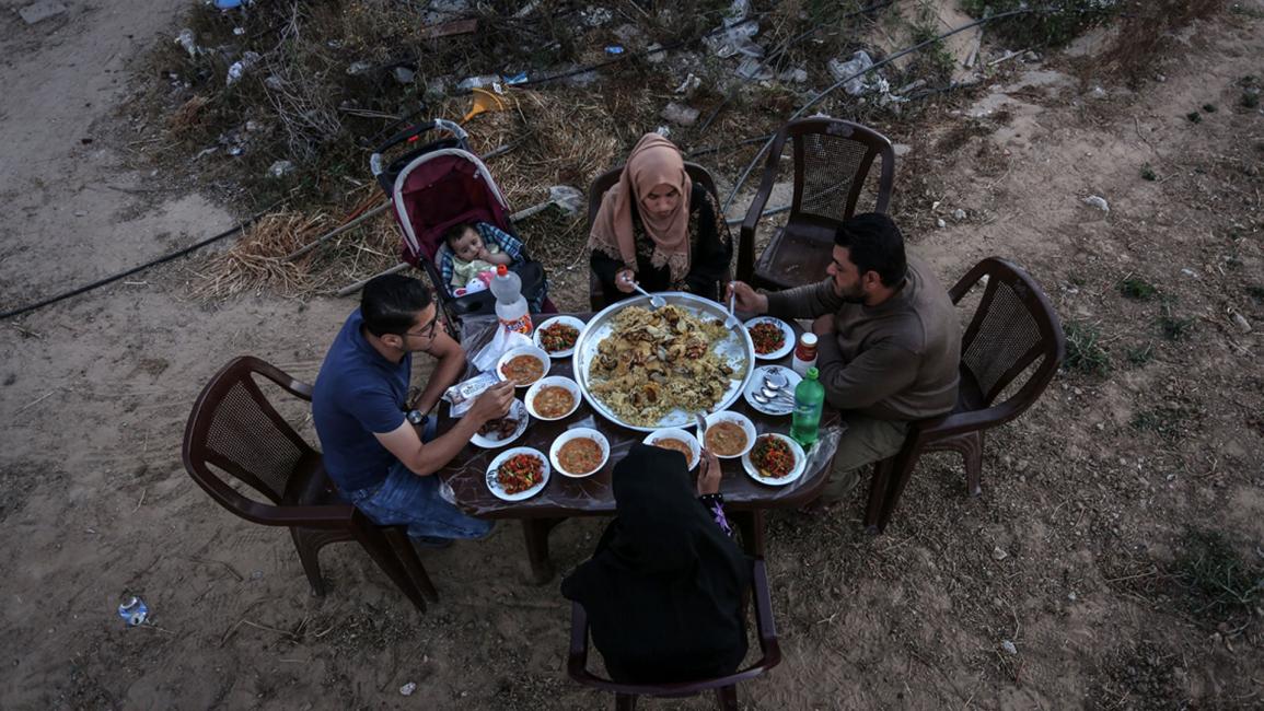 الإفطار على الأنقاض في غزة 