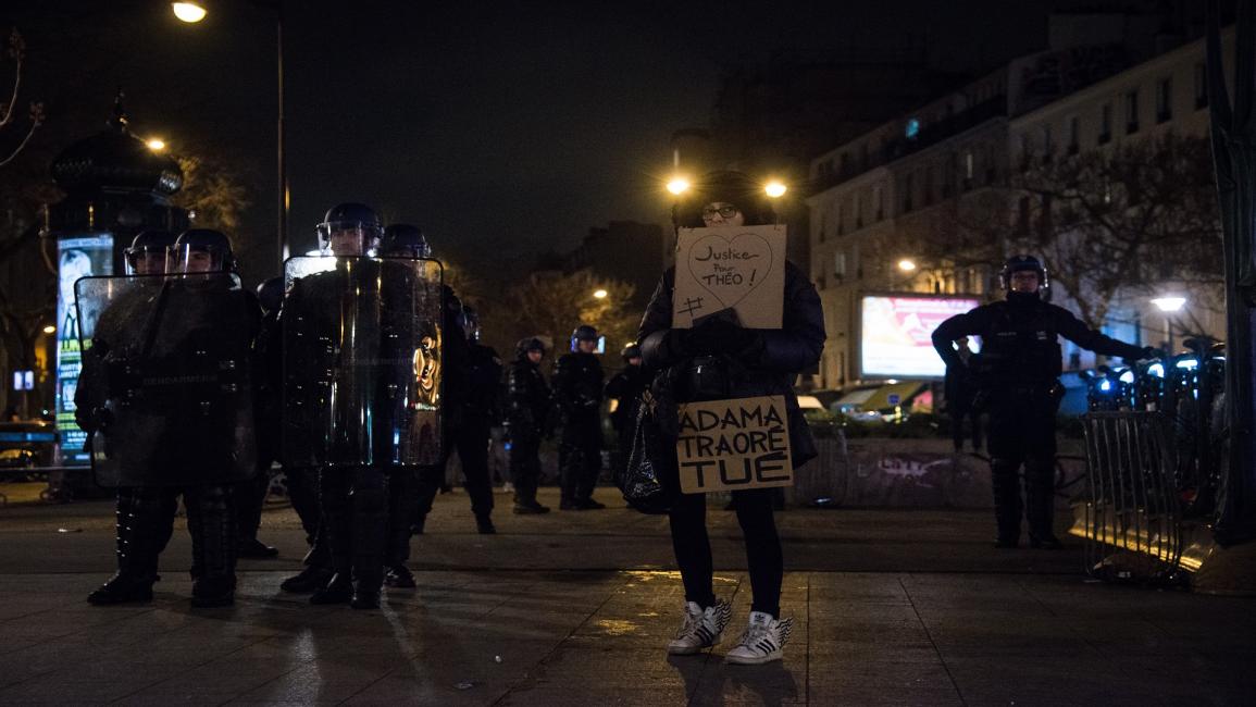 الغضب يتواصل ضد الشرطة الفرنسية (نعمان قادوري/الأناضول)