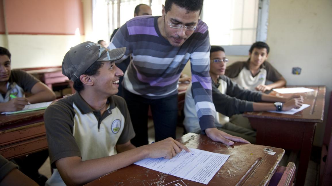 امتحانات مدرسية في القاهرة - مصر - مجتمع