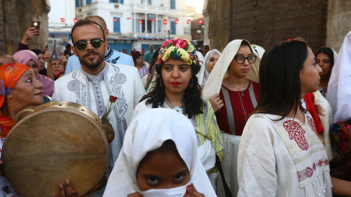 اللباس التقليدي في تونس 1 - مجتمع