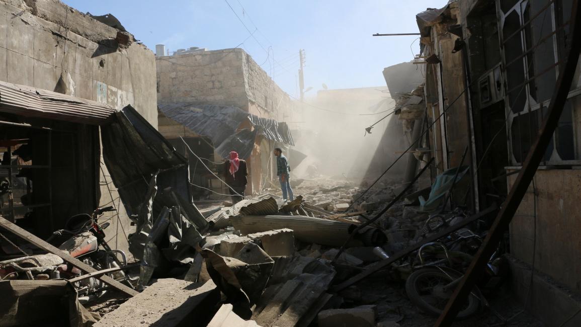 دمار واسع من القصف الروسي على ريف إدلب (الأناضول)