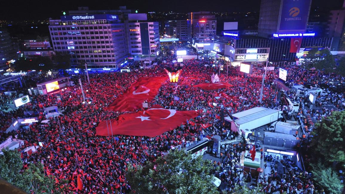 حشود تركية رافضة للانقلاب