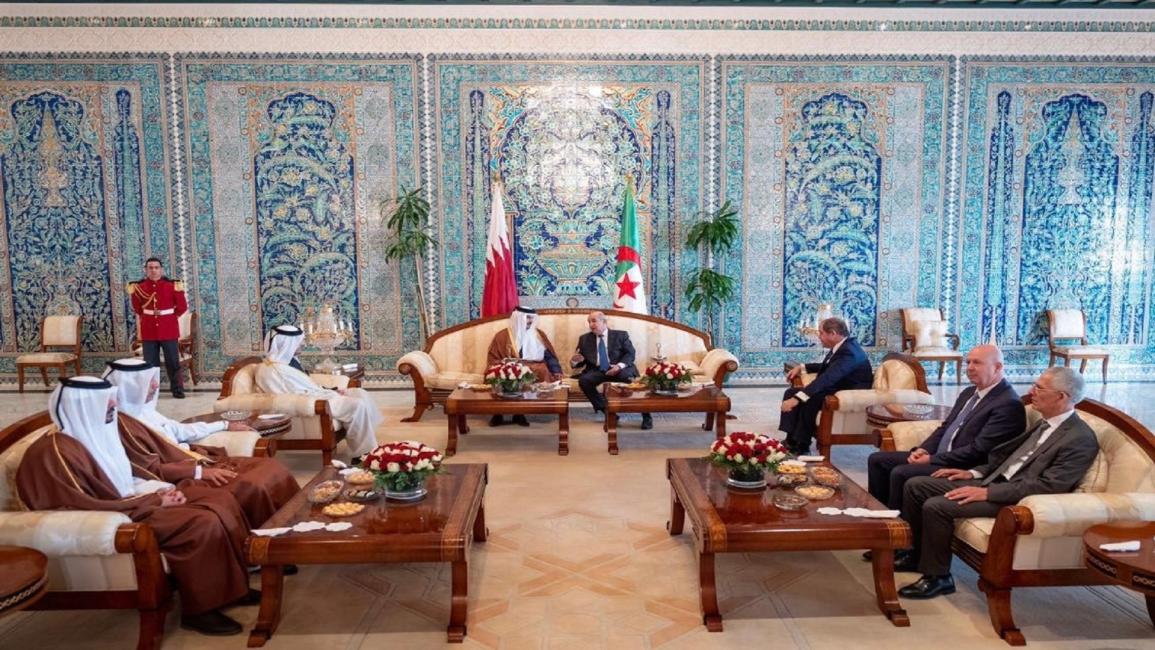 أمير قطر والرئيس الجزائري (تويتر)