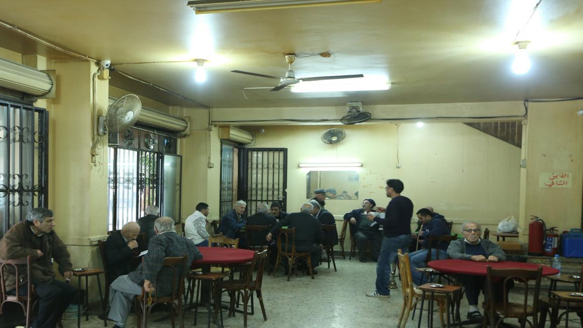 مقهى صليبا- حسين بيضون