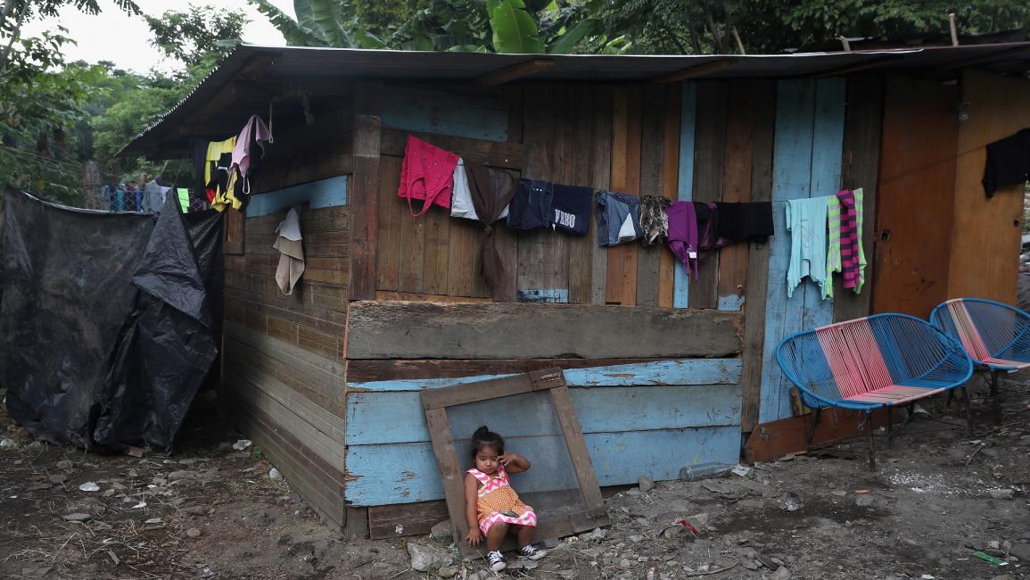 طفلة فقيرة في هندوراس - مجتمع