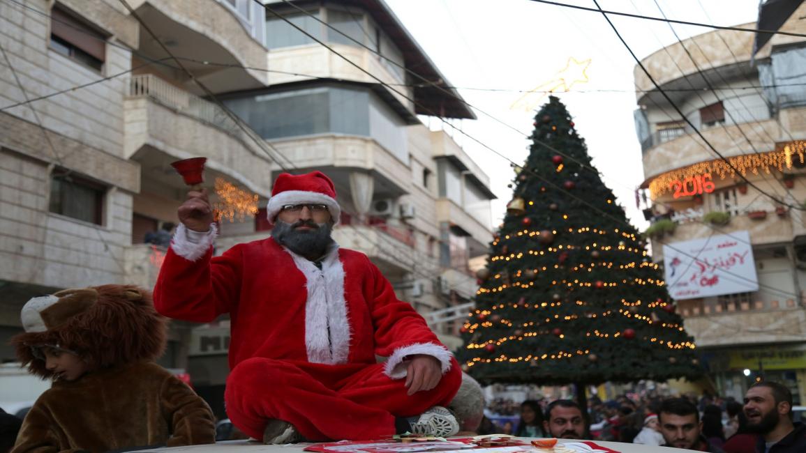 أهالي دمشق يحتفلون بالميلاد