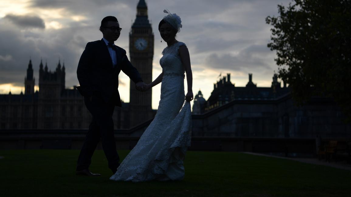 عروس وعريس في لندن - المملكة المتحدة - مجتمع
