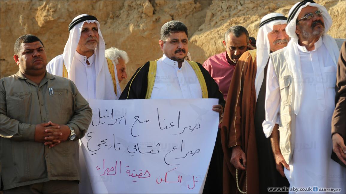 معارضون لتجريف تل السكن الأثري بغزة(عيد الحكيم أبو رياش)