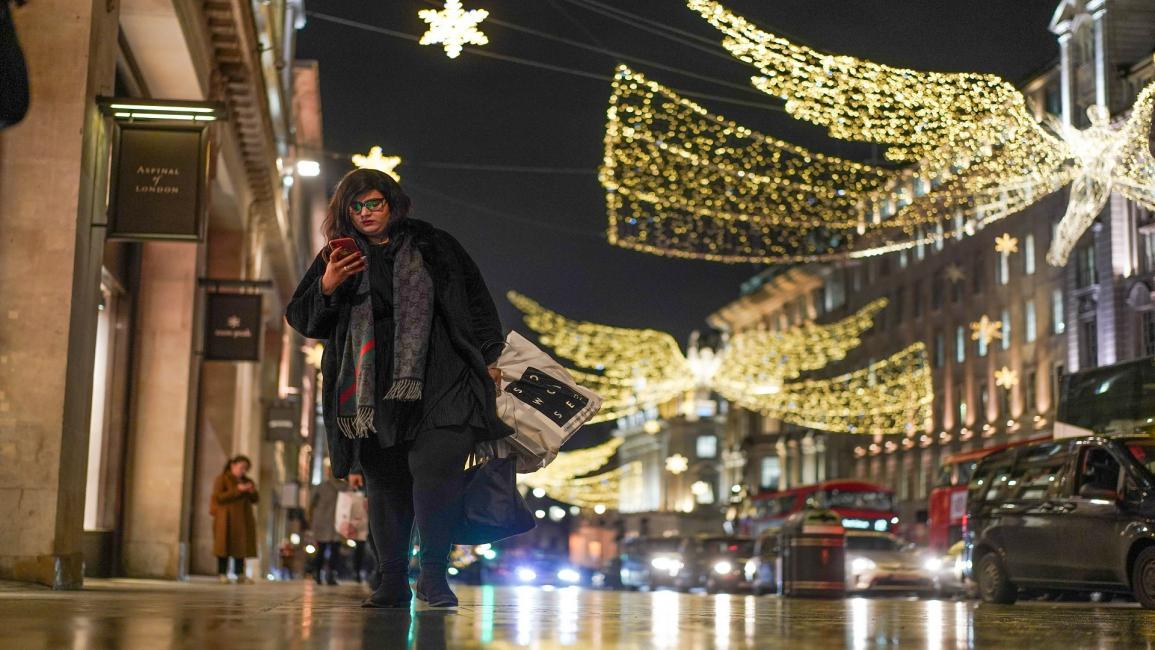 الميلاد في لندن/ مجتمع (بيتر سامرز/ Getty)  