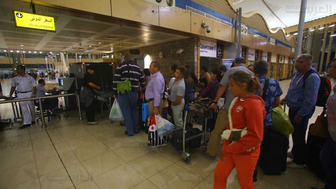 مطار شرم الشيخ مغادره السياح الانجليز