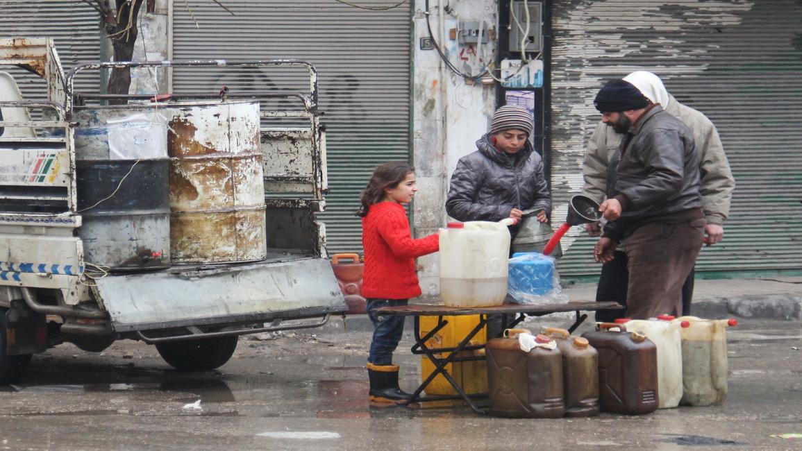 توفير المحروقات أزمة يومية في سورية (عمر قادور/فرانس برس)
