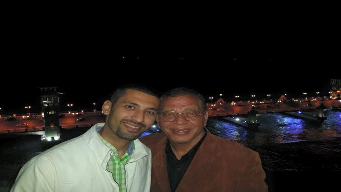 مصر-مجتمع- القتيل القبطي لمعي يوسف مع ابنه(فيسبوك)