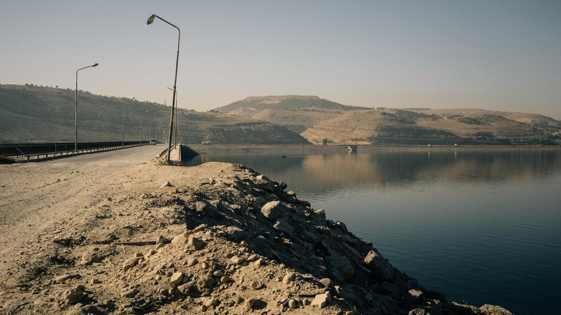 نهر الفرات بين كوباني ومنبج في سورية - مجتمع