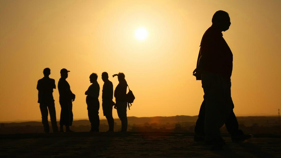 سياح في صحراء موريتانيا - مجتمع