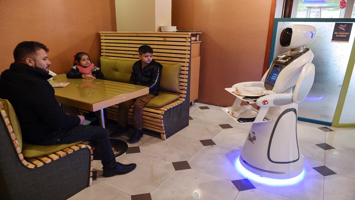 روبوت في مطعم أفغاني- فرانس برس