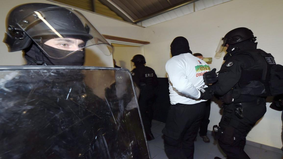 فرنسا- مجتمع- اعتقال مشتبه به باعمال إرهاب(مهدي فدواش/فرانس برس)