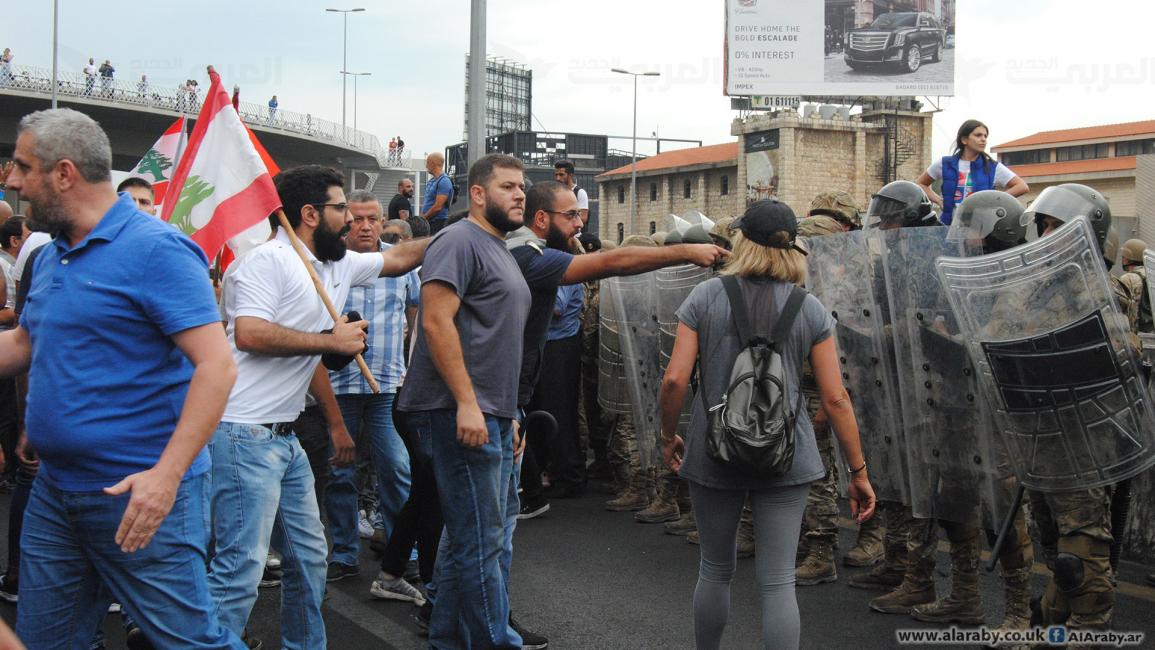 لبنان ينتفض:محاولات الجيش فتح طريق جل الديب بالقوة(حسين بيضون)