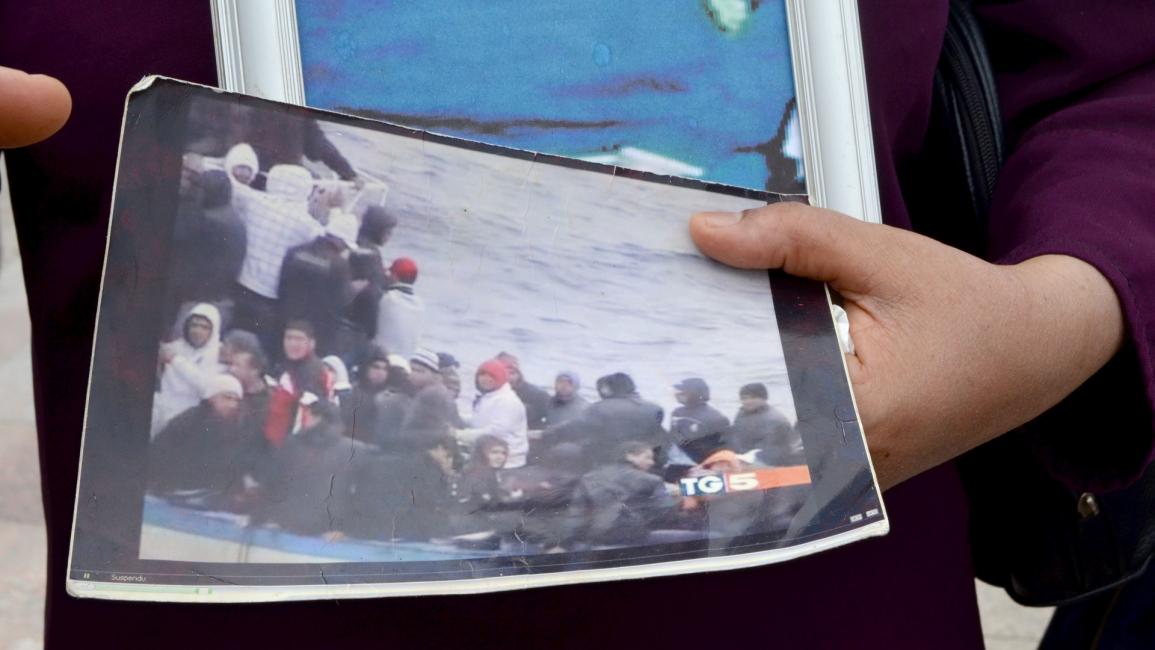 صورة مهاجرين تونسيين مفقودين (حمدي يلدز/ الأناضول) 