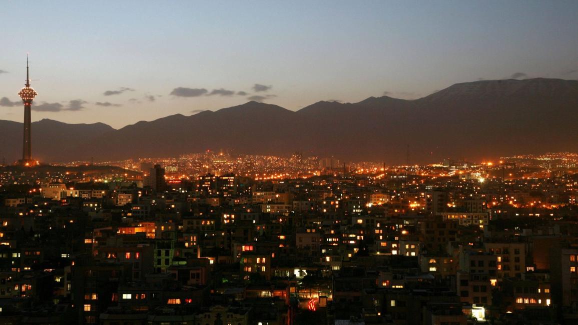 طهران ليلا