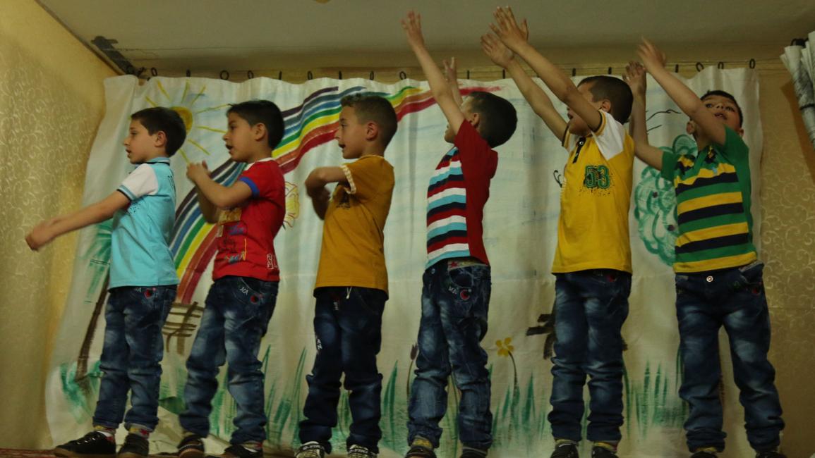 تخريج 40 طفلا من مركز للدعم النفسي بإدلب
