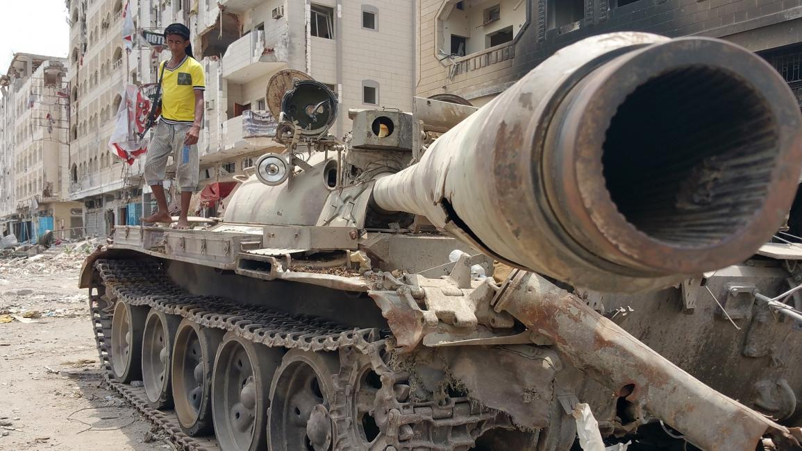 دبابة في عدن/مجتمع/8-8-2015 (فرانس برس)