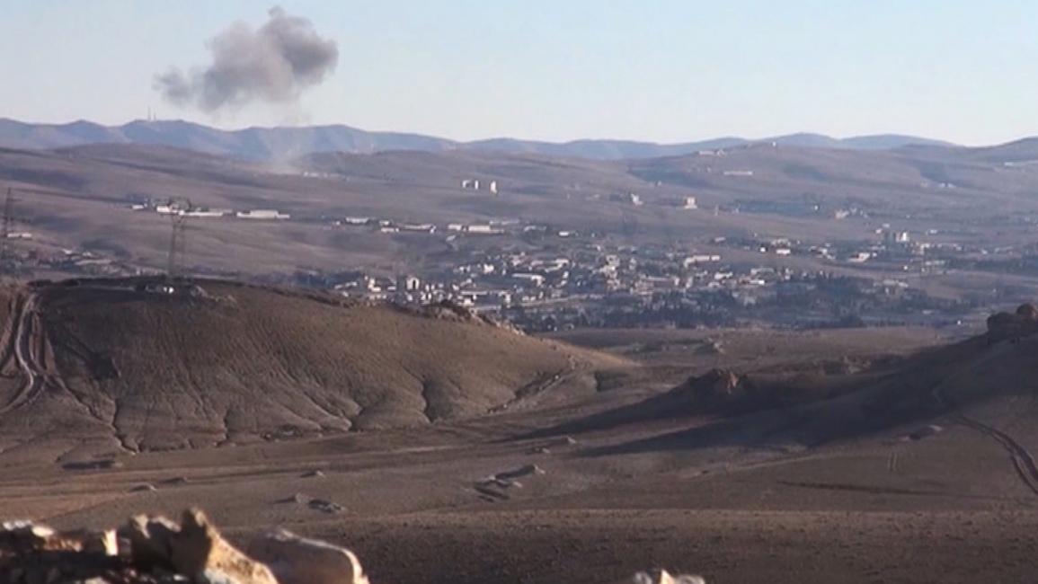 تصاعد الدخان من منطقة يبرود بالقرب من دمشق