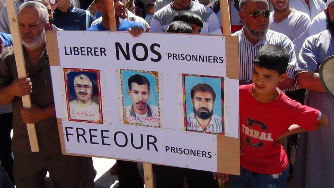 احتجاجات سابقة لأهالي سجناء إسلاميين في الجزائر (فيسبوك)