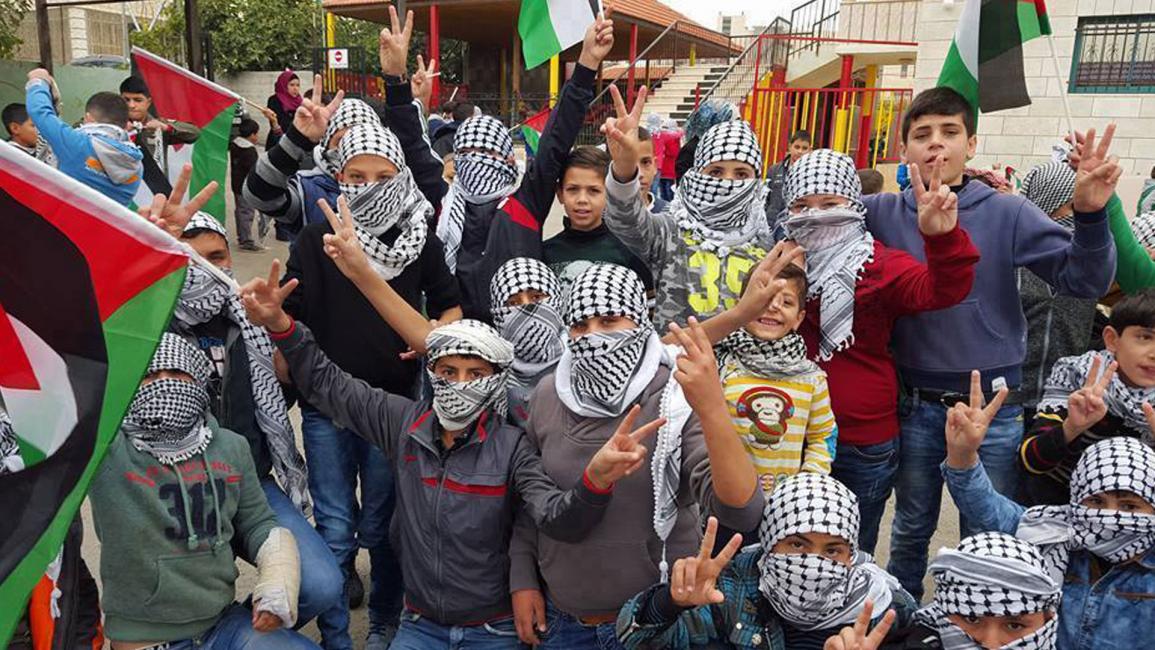 "يوم الكوفية" من أجل البقاء كرمزية للفلسطينيين