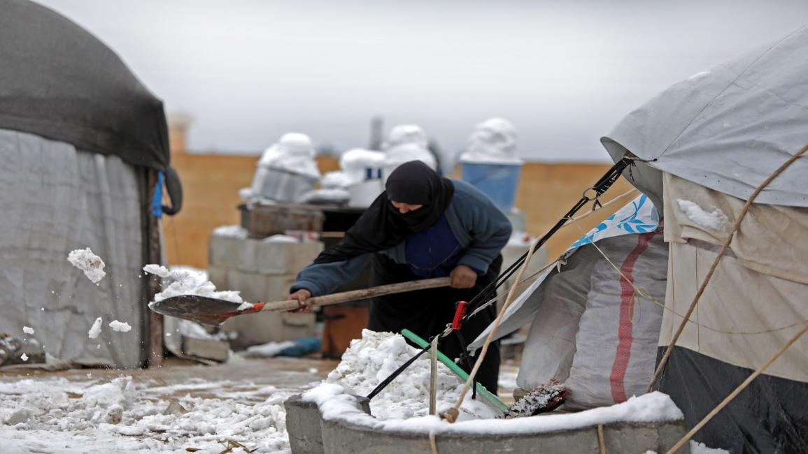 الثلوج تحاصر النازحين في بلدات عدة في إدلب