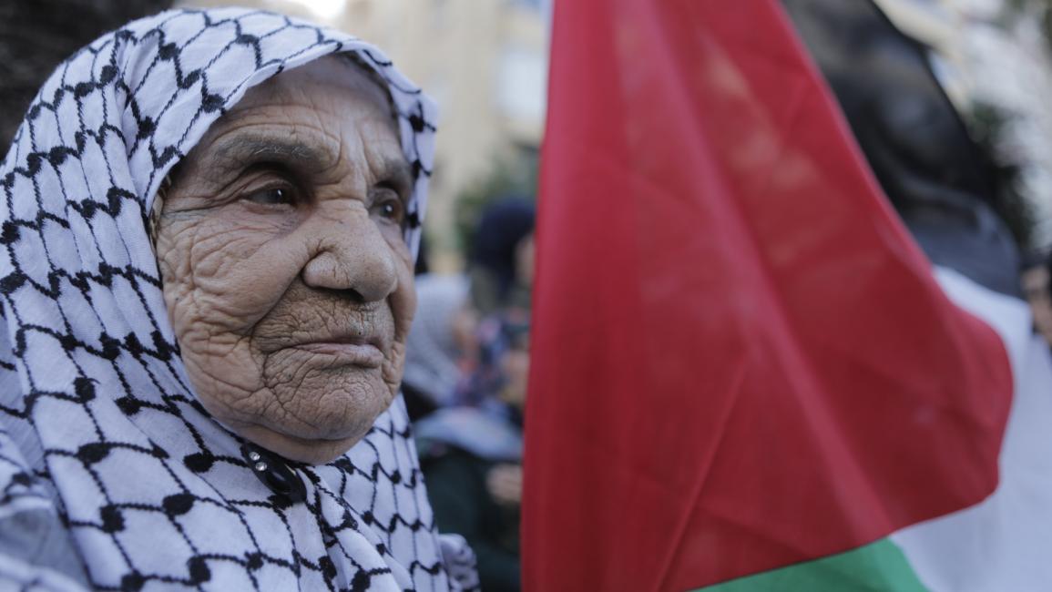 لاجئة فلسطينية مسنة في لبنان - مجتمع