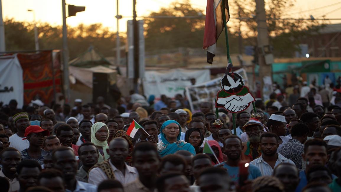السودان/تظاهرات أمام مقر الجيش/الخرطوم/ديفيد ديغنر/Getty 