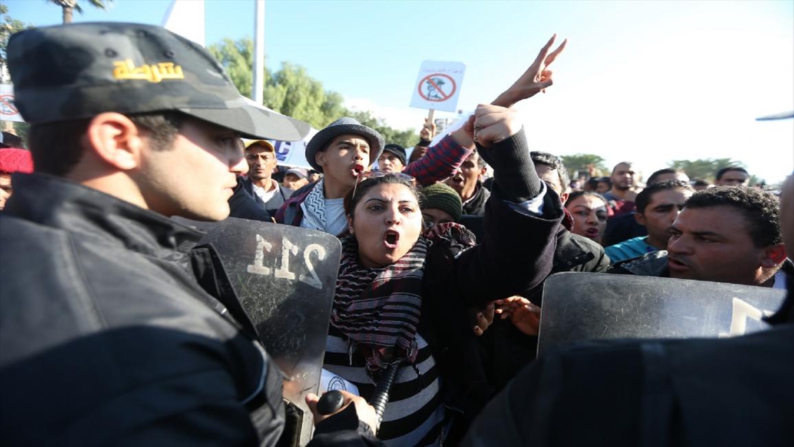محتجون تونسيون- الأناضول