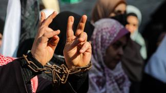 الأسرى الفلسطينيون في سجون الاحتلال-Getty
