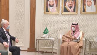 تيم ليندركينغ مع وزير الخارجية السعودي - وكالة الانباء السعودية