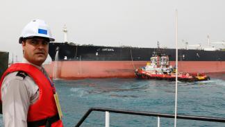 ناقلة نفط إيرانية ترسو في ميناء لتصدير الخام (فرانس برس)