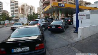 طوابير  البنزين تعود في لبنان من جديد (حسين بيضوت/ بيروت)