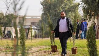 تتكثف مبادرات زرع الأشجار في العراق (إسماعيل عدنان/ Getty)
