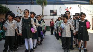 تأثرت الوجبات المدرسية بارتفاع الأسعار في مصر (محمد الشاهد/فرانس برس)