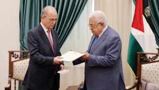 عباس يوافق على تشكيلة حكومة جديدة برئاسة محمد مصطفى (ثائر غنيم/ وفا)