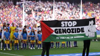 حضرت القضية الفلسطينية في نهائي أبطال أوروبا للسيدات اليوم (توماس كوكس/Getty)