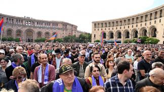 من تظاهرات اليوم في أرمينيا للمطالبة باستقالة رئيس الوزراء (Getty)