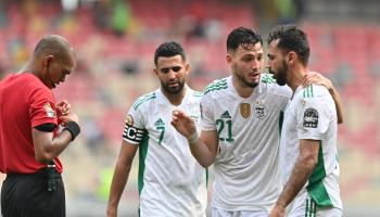 لاعبو الجزائر في كان الكاميرون 2021 (تشارلي تريبالو/Getty)
