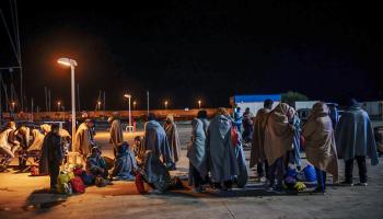 مهاجرون على شواطئ إيطاليا (Getty)