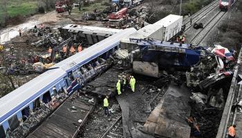 حادث تصادم قطارين في اليونان (فرانس برس)
