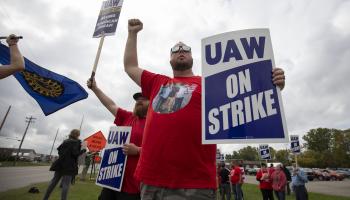 إضراب عمال السيارات في الولايات المتحدة (Getty)
