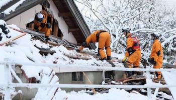 أسفر الزلزال في اليابان عن العديد من الخسائر (فرانس برس)